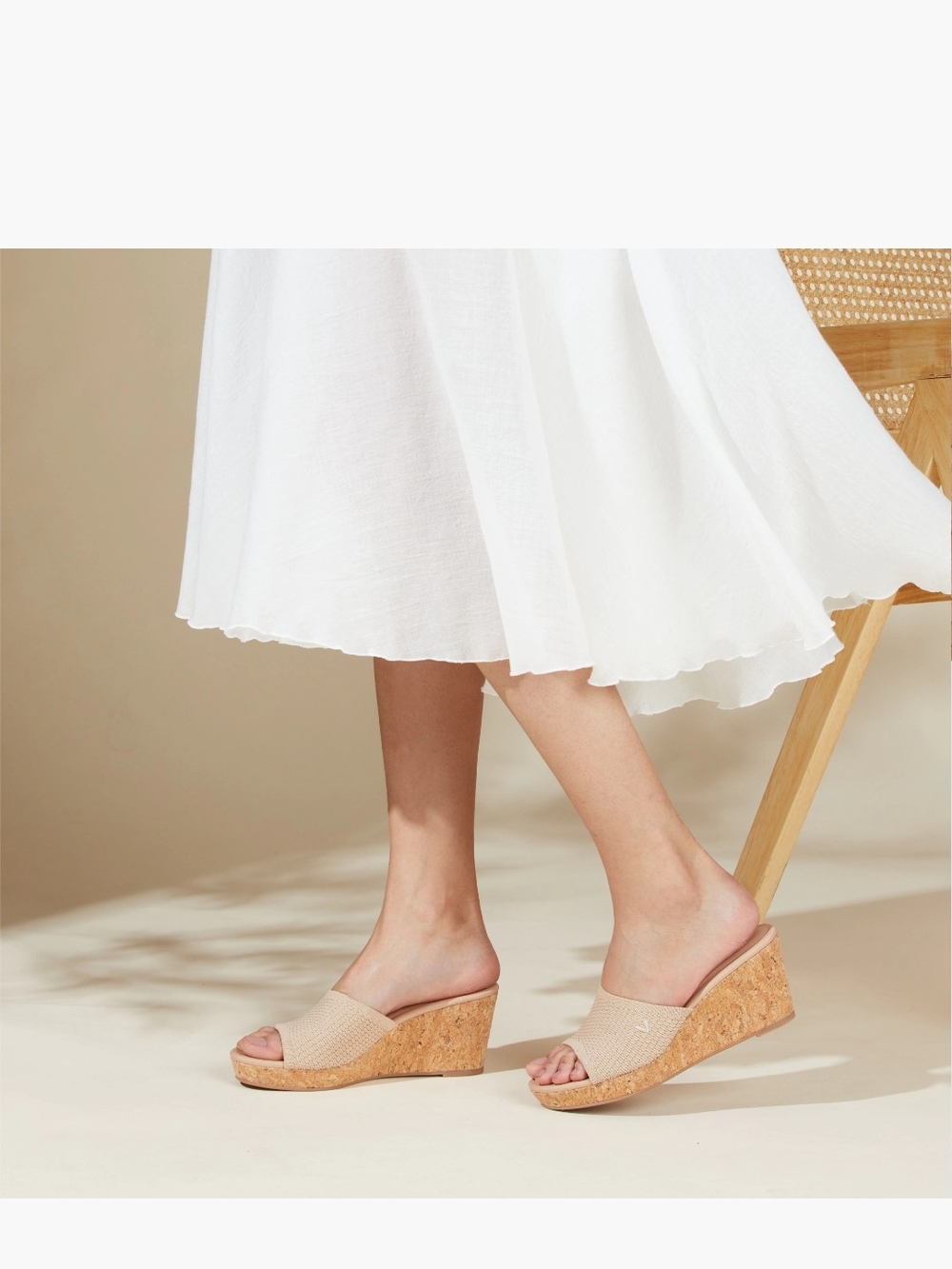 Vivaia Stacey Round Toe Beige Knit Cork Heel Wedge Slide Sandals Women Sz 8-8.5